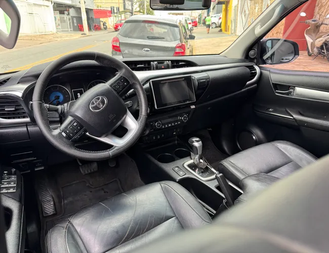 Imagem exterior do veículo Hilux 2017 2.8 Srx 4X4 Cd 16V Diesel 4P Automático