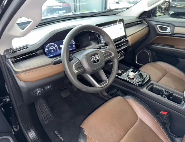 Imagem 8 – Rampage 2024 2.0 Turbo Diesel Laramie 4X4 Automático