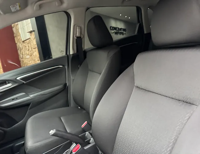 Imagem exterior do veículo Fit 2018 1.5 Lx 16V Flex 4P Automático