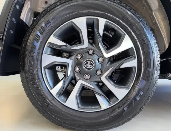 Imagem 19 – Hilux Sw4 2025 2.8 D-4D Turbo Diesel Srx Platinum 7L 4X4 Automático