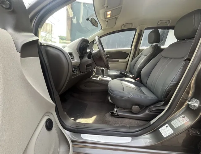Imagem exterior do veículo Spin Ltz 1.8 8V Econo.Flex 5P Aut. 2013 Spin Ltz 1.8 8V Econo.Flex 5P Aut. 