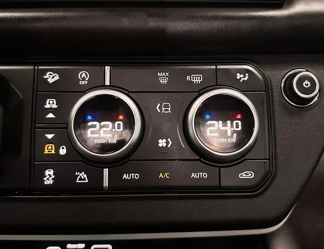 Imagem 16 – Defender 2024 3.0 D300 Turbo Diesel Mhev 110 X-Dynamic Hse Awd Automático