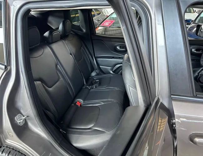 Imagem 12 – Renegade 2018 1.8 16V Flex Limited 4P Automático
