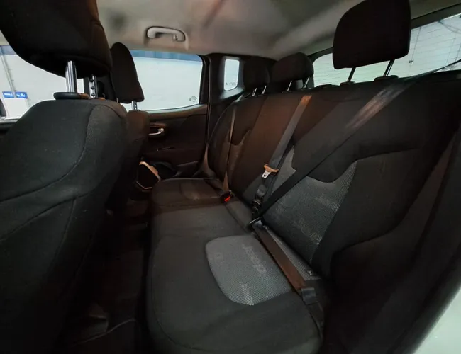 Imagem 10 – Renegade 2016 1.8 16V Flex Longitude 4P Automático