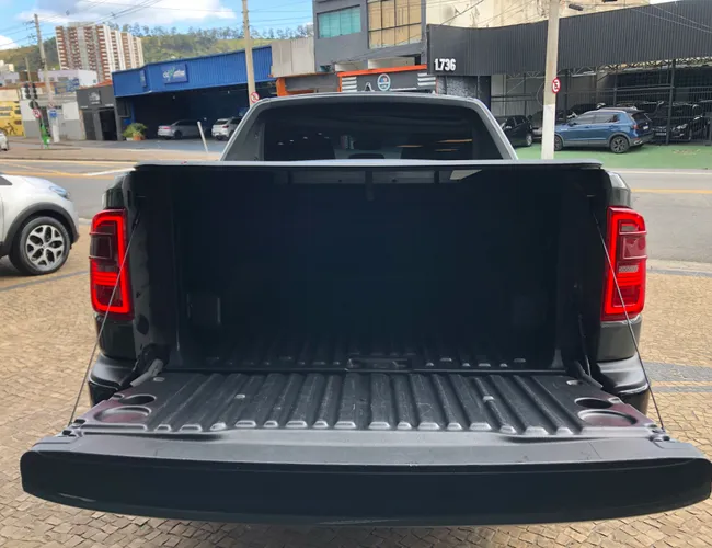 Imagem 19 – Rampage 2025 2.0 Hurricane 4 Turbo Gasolina R/T 4X4 Automático