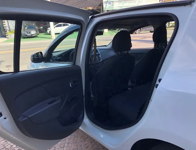 Imagem 10 – Sandero 2015 1.0 EXPRESSION 16V FLEX 4P MANUAL