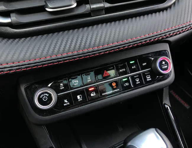 Imagem 16 – Fastback 2026 1.3 Turbo 270 Flex Abarth At6