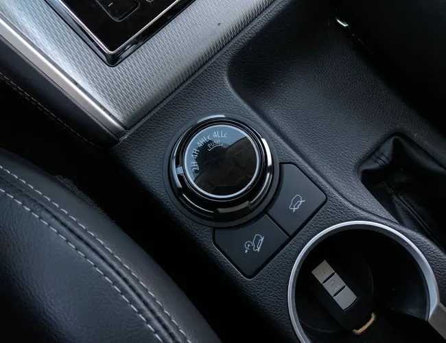 Imagem 17 – L200 Triton 2023 2.4 16V Turbo Diesel Sport Hpe-S Cd 4P 4X4 Automático