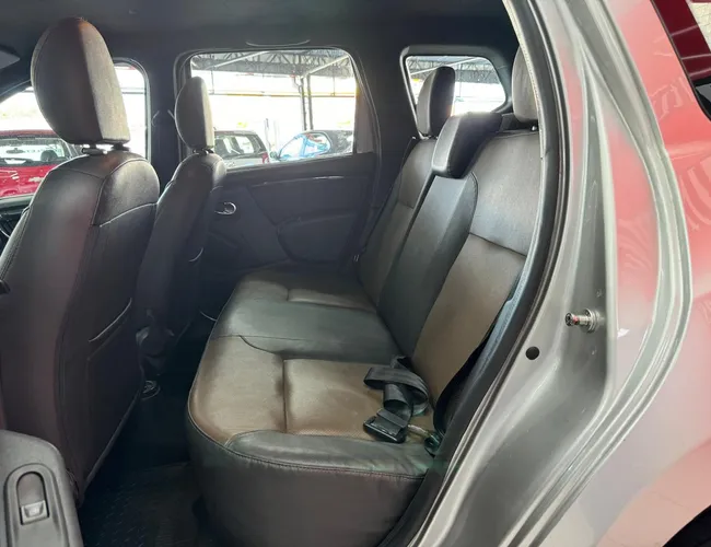 Imagem 13 – Duster 2017 2.0 Dynamique 4X2 16V Flex 4P Automático