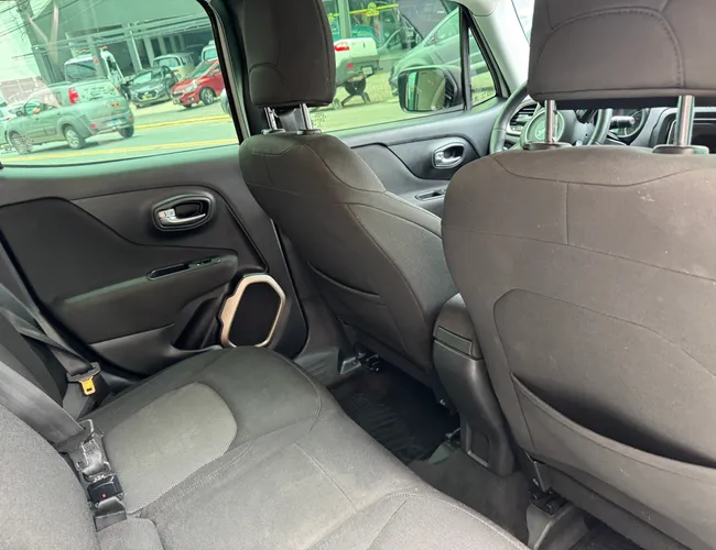 Imagem 10 – Renegade 2017 1.8 16V Flex Sport 4P Manual