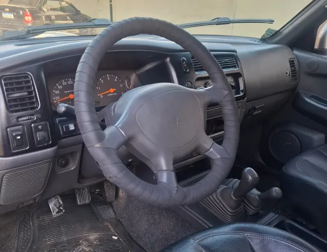 Imagem 9 – L200 Outdoor 2010 2.5 Hpe 4X4 Cd 8V Turbo Intercooler Diesel 4P Manual