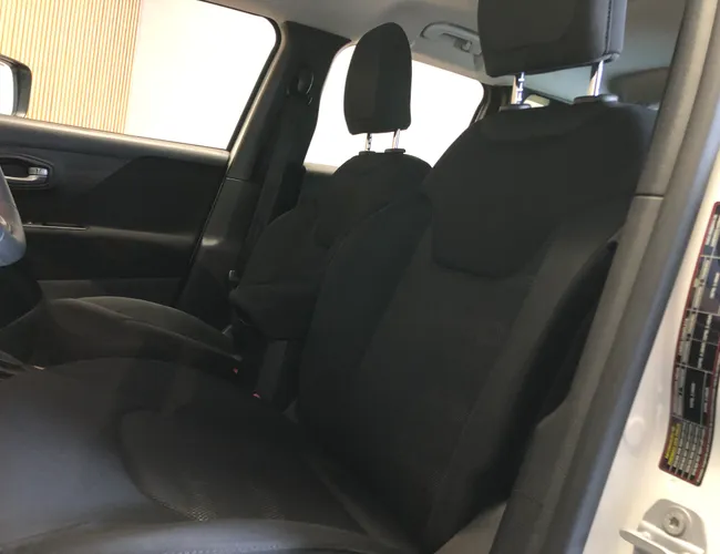 Imagem 12 – Renegade 2016 1.8 16V Flex Sport 4P Automático