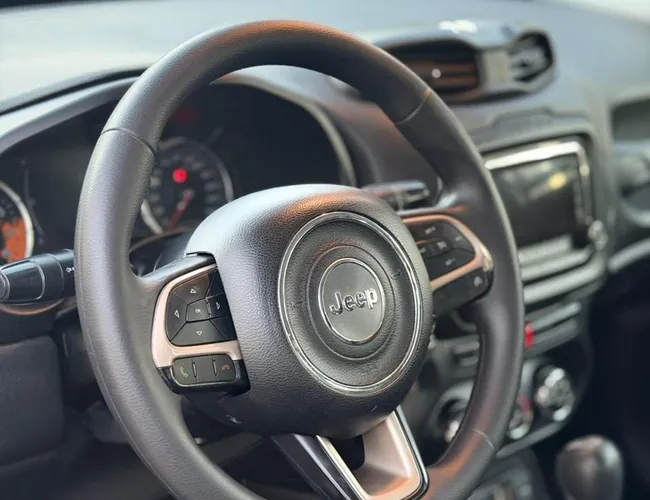 Imagem 12 – Renegade 2018 1.8 16V Flex Sport 4P Automático