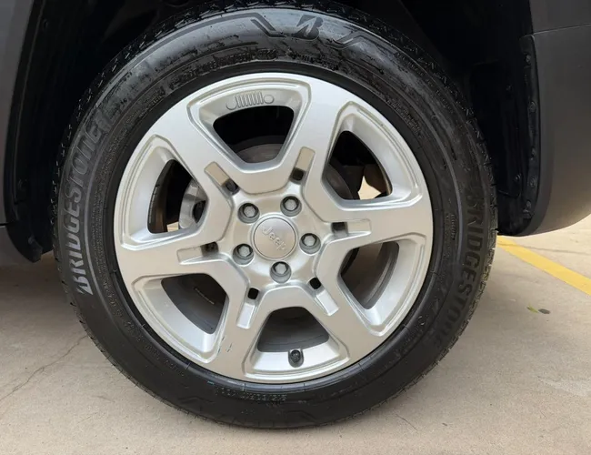 Imagem 9 – Renegade 2025 1.3 T270 Turbo Flex At6