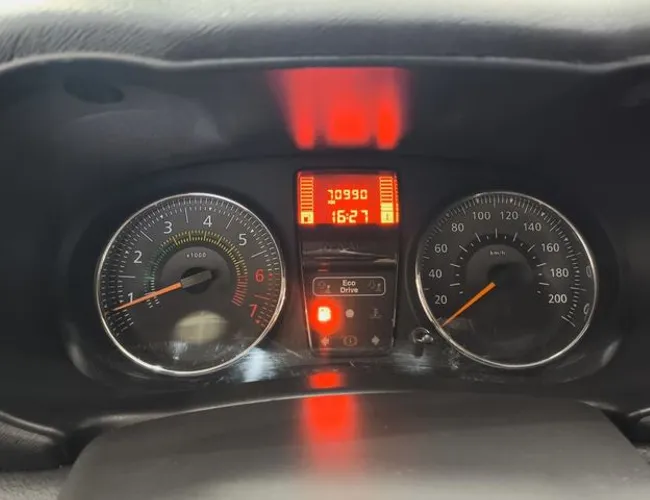 Imagem 11 – Clio 2016 1.0 EXPRESSION 16V FLEX 4P MANUAL