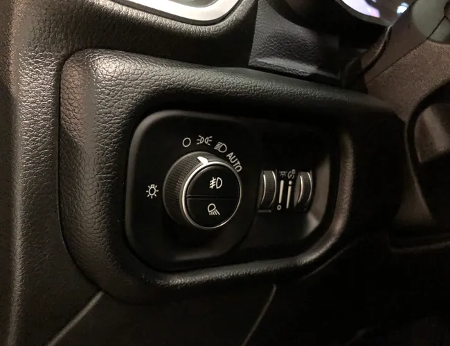 Imagem 12 – 2500 2020 6.7 I6 Turbo Diesel Laramie Cd 4X4 Automático