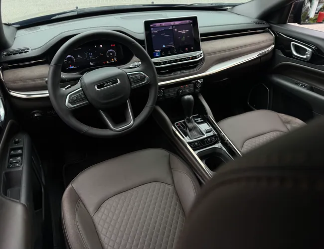 Imagem 10 – Commander 2025 2.0 Hurricane 4 Turbo Gasolina Overland At9