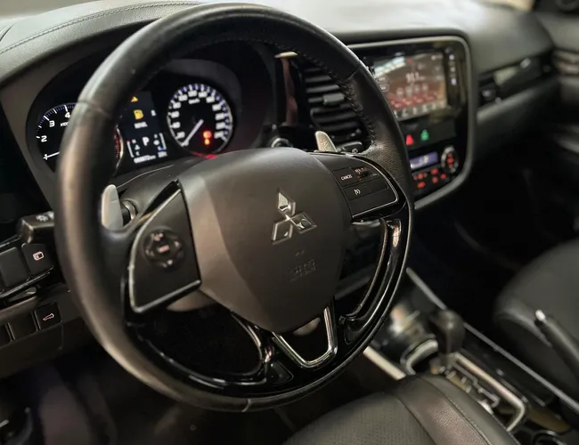 Imagem 6 – Outlander 2018 2.0 16V Gasolina 4P Automático