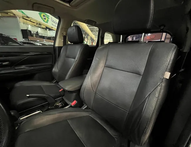 Imagem 10 – Outlander 2018 2.0 16V Gasolina 4P Automático