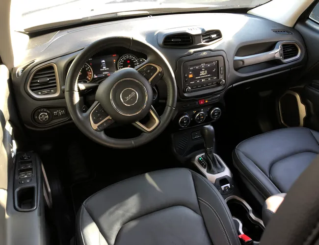 Imagem 9 – Renegade 2017 1.8 16V Flex Limited 4P Automático