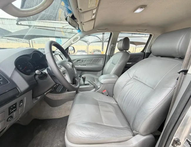 Imagem 11 – Hilux 2015 2.7 Srv 4X2 Cd 16V Flex 4P Automático