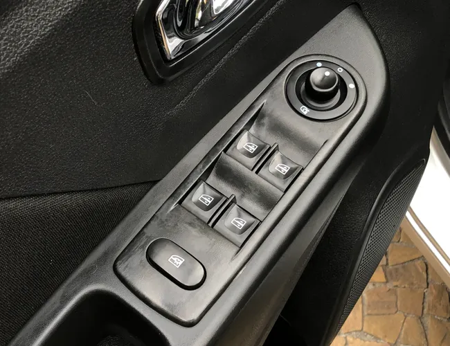 Imagem 8 – Captur 2018 1.6 16V Sce Flex Zen X-Tronic