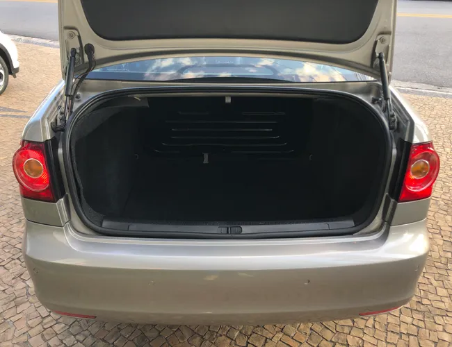 Imagem 14 – Polo Sedan 2013 1.6 Mi 8V Flex 4P Automatizado