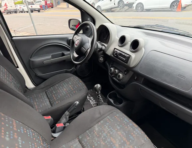Imagem 12 – Uno 2014 1.0 Evo Vivace 8V Flex 4P Manual