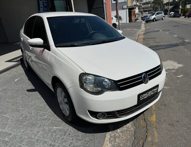 Imagem exterior do veículo Polo Sedan 2012 1.6 Mi 8V Flex 4P Manual