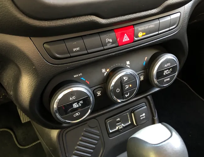 Imagem 13 – Renegade 2017 1.8 16V Flex Limited 4P Automático