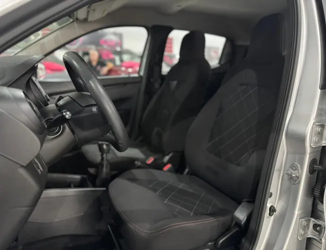 Imagem 9 – Kwid 2025 1.0 12V Sce Flex Zen Manual