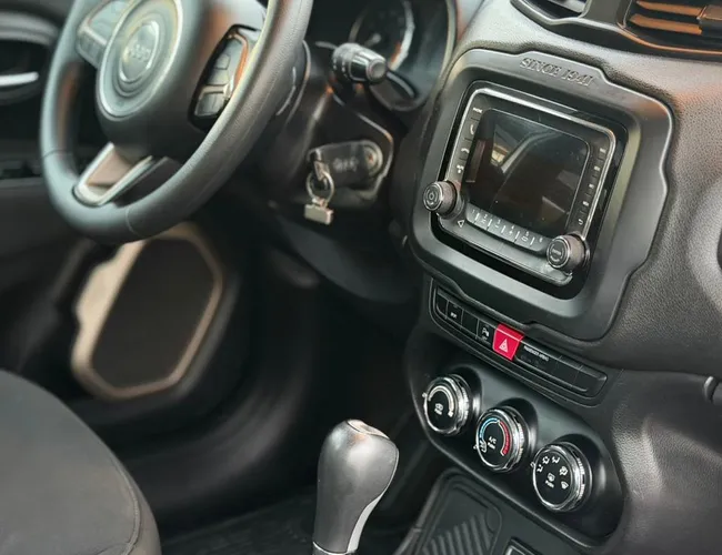 Imagem 18 – Renegade 2018 1.8 16V Flex Sport 4P Automático