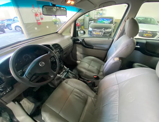 Imagem 12 – Zafira 2003 2.0 Mpfi 16V Gasolina 4P Automático