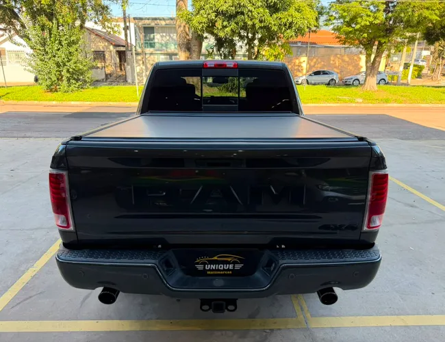 Imagem 7 – Classic 2022 5.7 V8 Gasolina Laramie Night Edition Cd 4X4 Automático