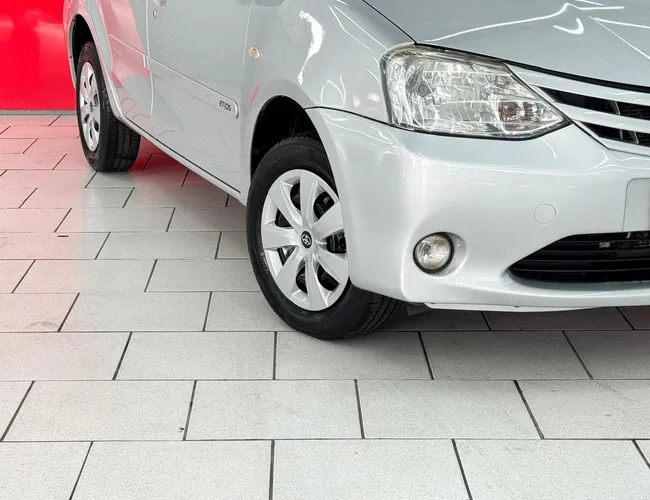 Imagem 11 – Etios 2015 1.5 Xs Sedan 16V Flex 4P Manual