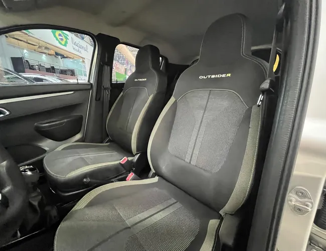 Imagem 11 – Kwid 2024 1.0 12V Sce Flex Outsider Manual