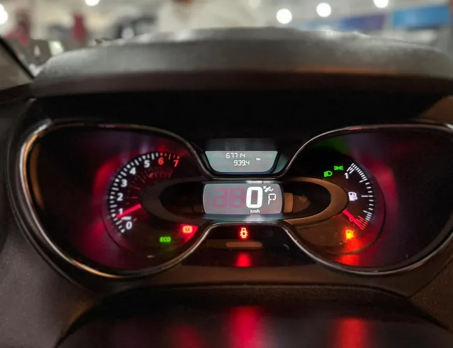 Imagem 10 – Captur 2017 2.0 16V Hi-Flex Intense Automático