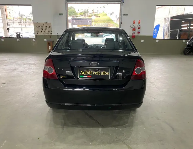 Imagem 15 – Fiesta 2006 1.6 Mpi First Sedan 8V Flex 4P Manual