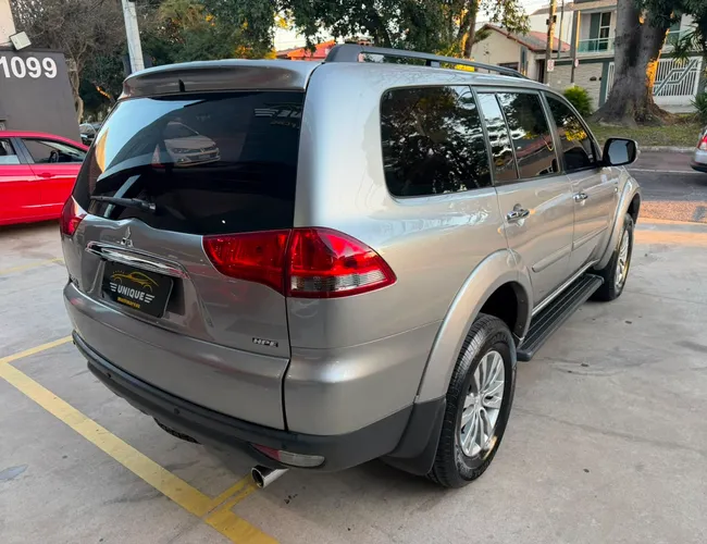 Imagem 6 – Pajero 2016 3.5 Hpe 4X4 7 Lugares V6 24V Flex 4P Automático
