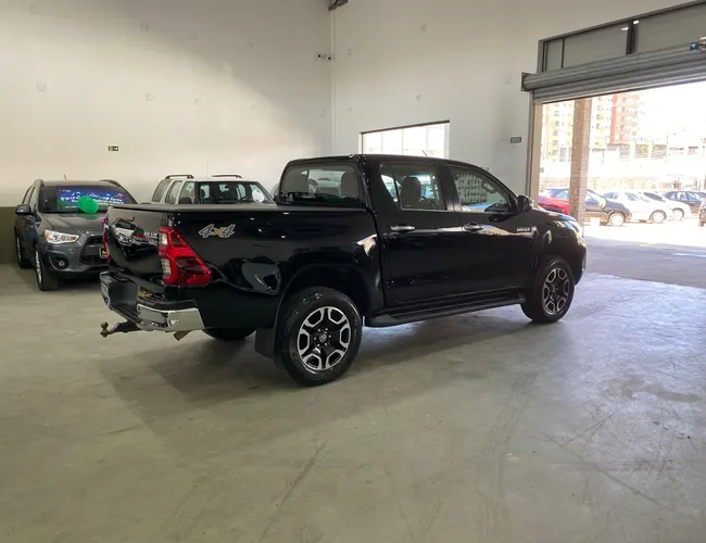 Imagem 15 – Hilux 2022 2.8 D-4D Turbo Diesel Cd Srx 4X4 Automático