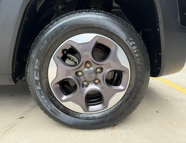 Imagem 9 – Renegade 2016 1.8 16V Flex Sport 4P Automático