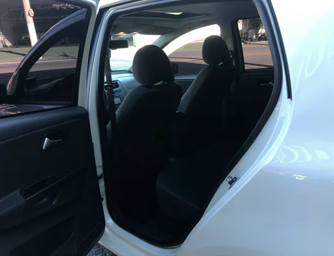 Imagem 10 – Fox 2014 1.6 Mi Highline 8V Flex 4P Manual