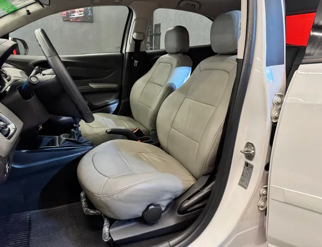 Imagem 10 – Onix 2015 1.0 Mpfi Seleção 8V Flex 4P Manual