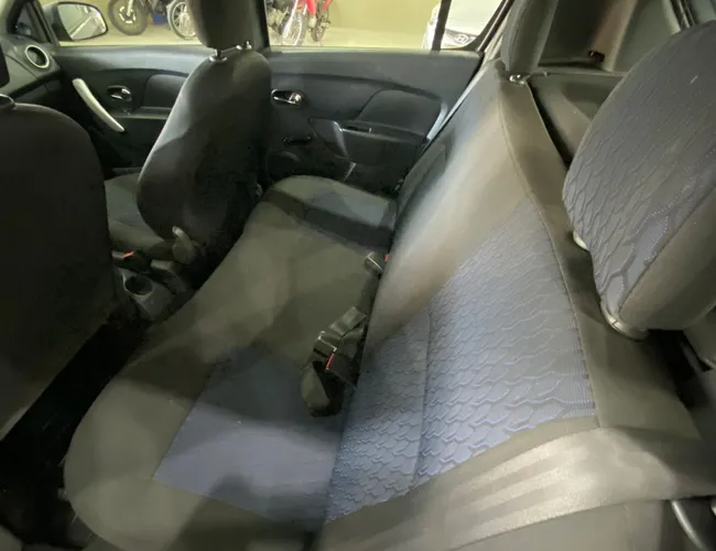 Imagem 9 – Sandero 2016 1.0 EXPRESSION 16V FLEX 4P MANUAL