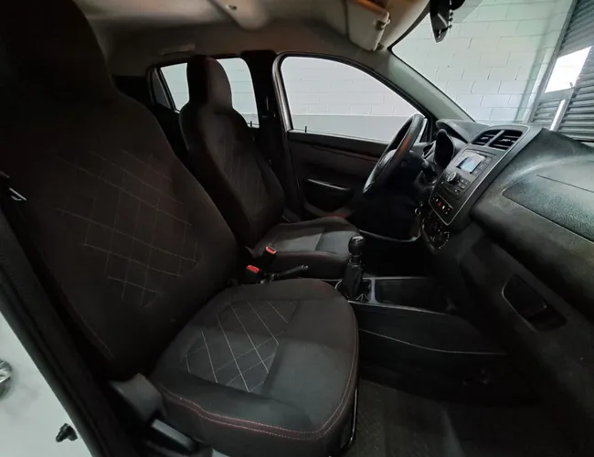 Imagem 6 – Kwid 2018 1.0 12V Sce Flex Zen Manual