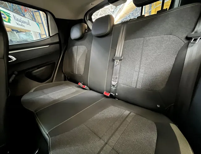 Imagem 10 – Kwid 2024 1.0 12V Sce Flex Outsider Manual