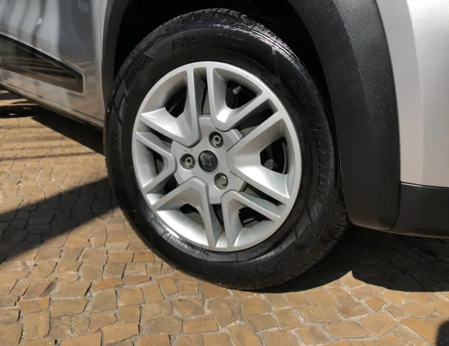 Imagem 5 – Kwid 2018 1.0 12V Sce Flex Intense Manual