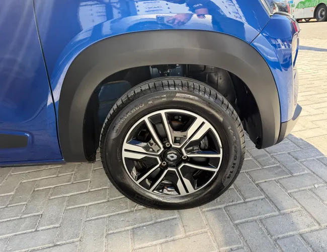 Imagem 8 – Kwid 2023 1.0 12V Sce Flex Intense Manual