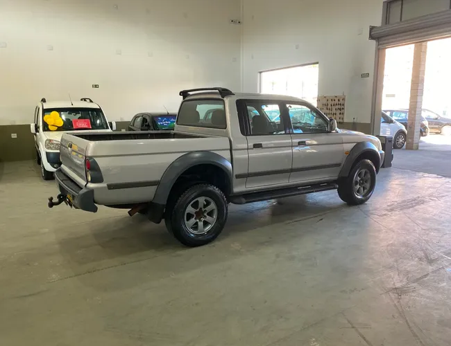 Imagem 12 – L200 Outdoor 2011 2.5 Hpe 4X4 Cd 8V Turbo Intercooler Diesel 4P Manual