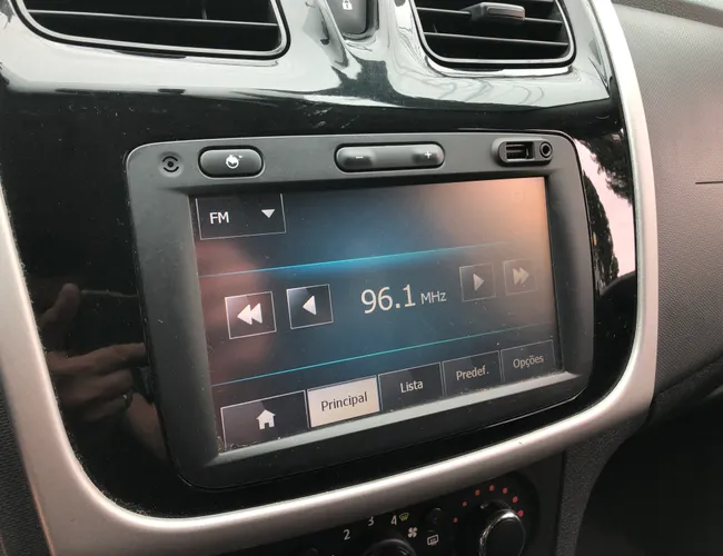 Imagem 10 – Sandero 2015 1.6 EXPRESSION 8V FLEX 4P MANUAL